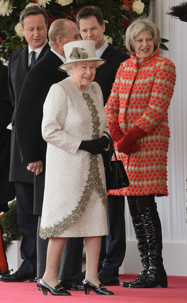 theresa may ve kraliçe Elizabeth